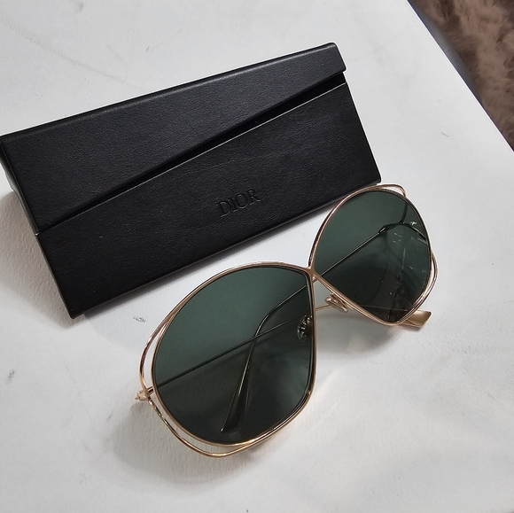 Christian Dior Sunglasses 100% Authentic Forest Green LENS With GOLD RIM - Picture 10 of 11